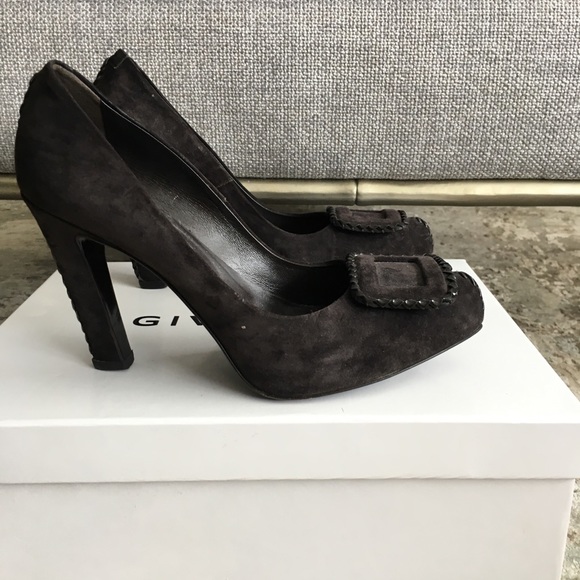 Roger Vivier. Brown Suede heels - Picture 2 of 7